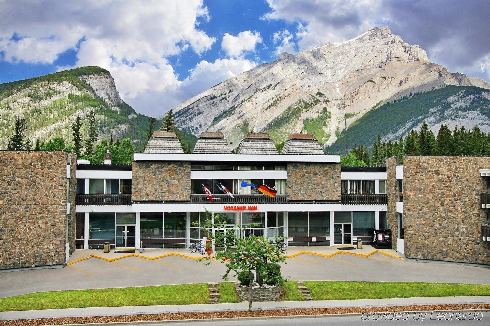 Banff Voyager Inn Exterior photo