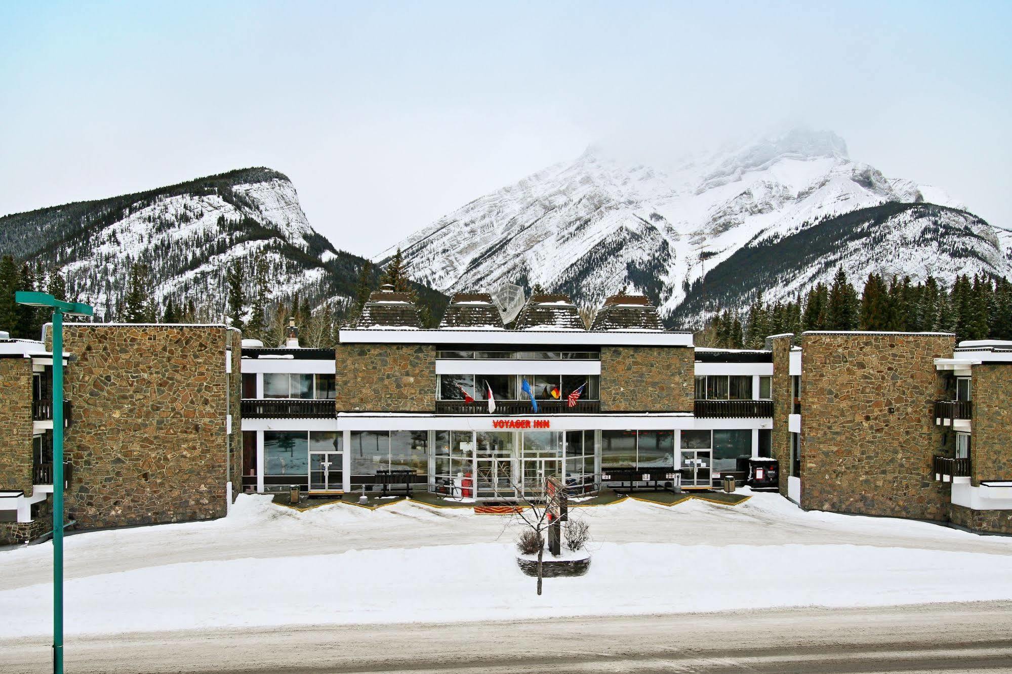 Banff Voyager Inn Exterior photo